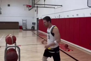 越来越接近真人了！DLSS前后对比NBA2K全新一代球员面补！